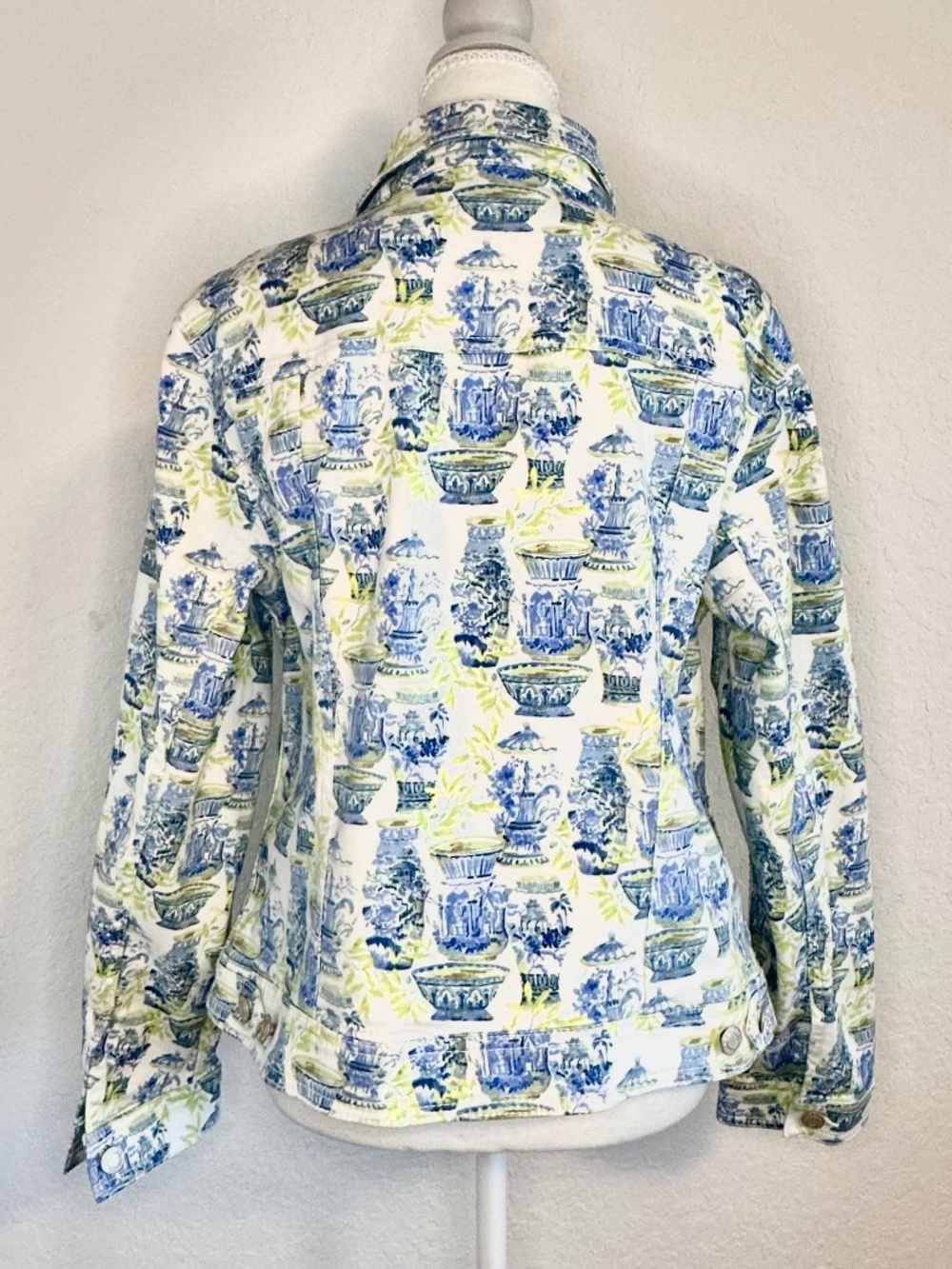 Talbots Floral Watercolor Print Jean Jacket, Size L - Picture 8 of 13